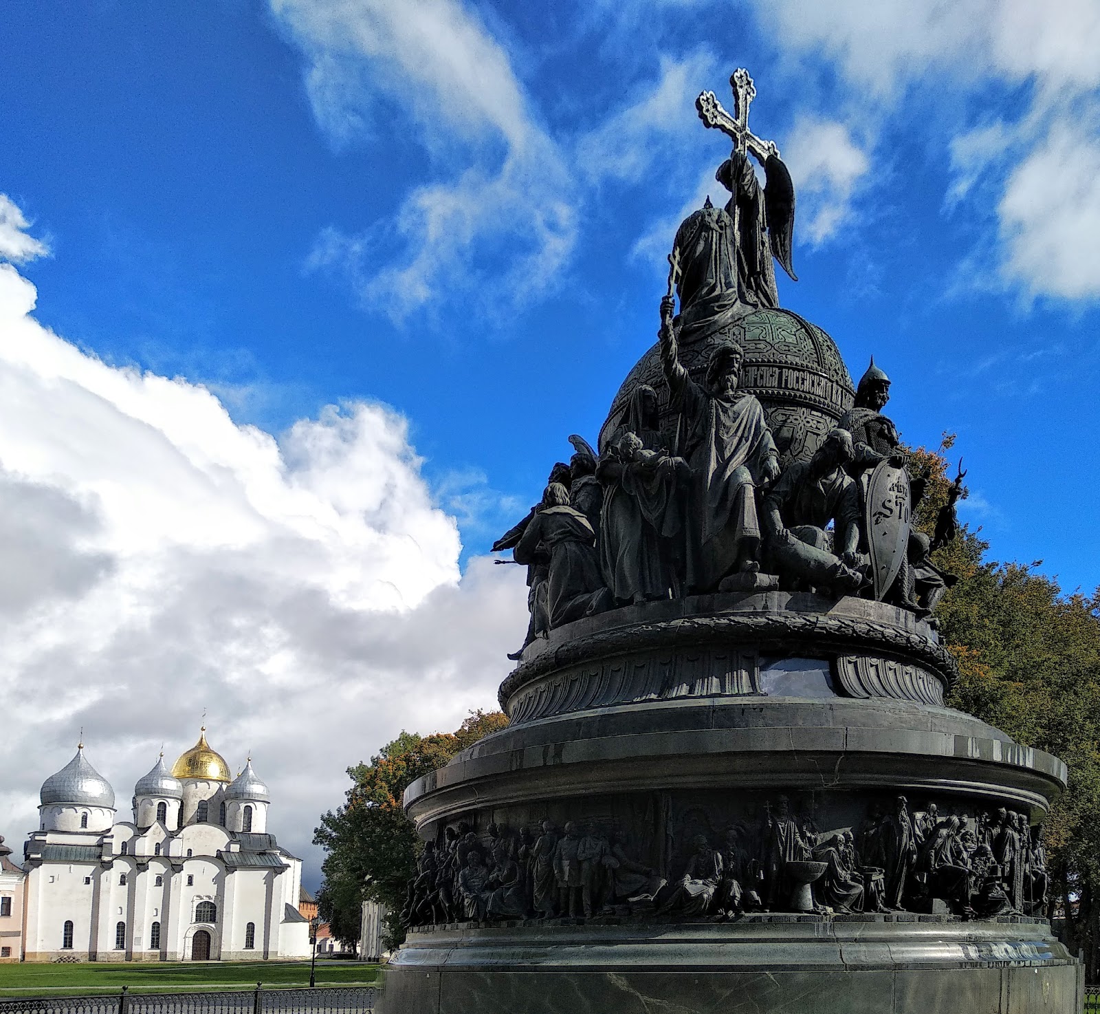 Памятник Тысячелетие России